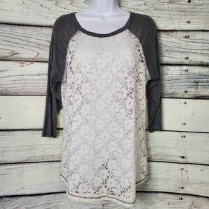 Maurices Women’s Gray White Lace Front Raglan 3/4 Sleeve Top Size 0x